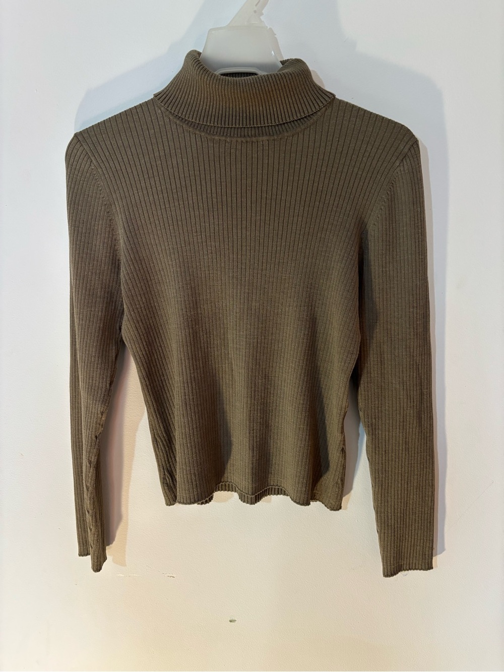 August Silk Knits Medium Taupe Ribbed Silk Blend Turtleneck Sweater
